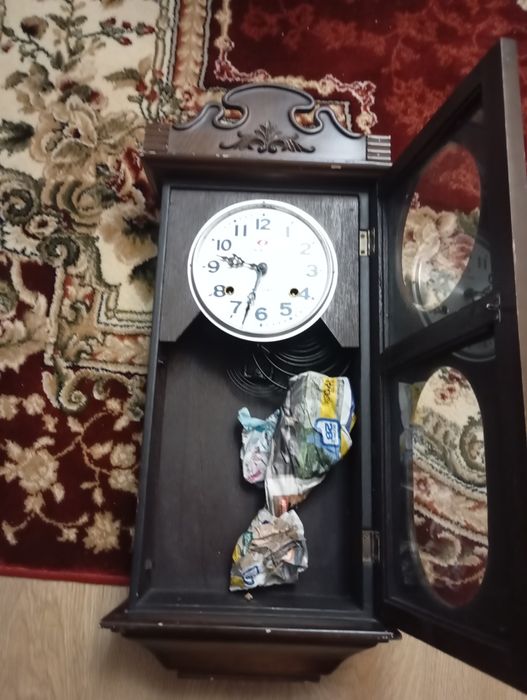 Ceas cu pendul de perete