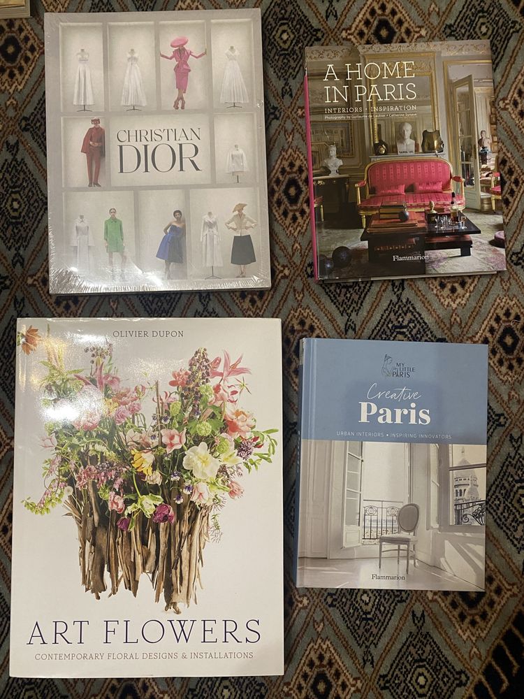 Книги на английски, български и украински