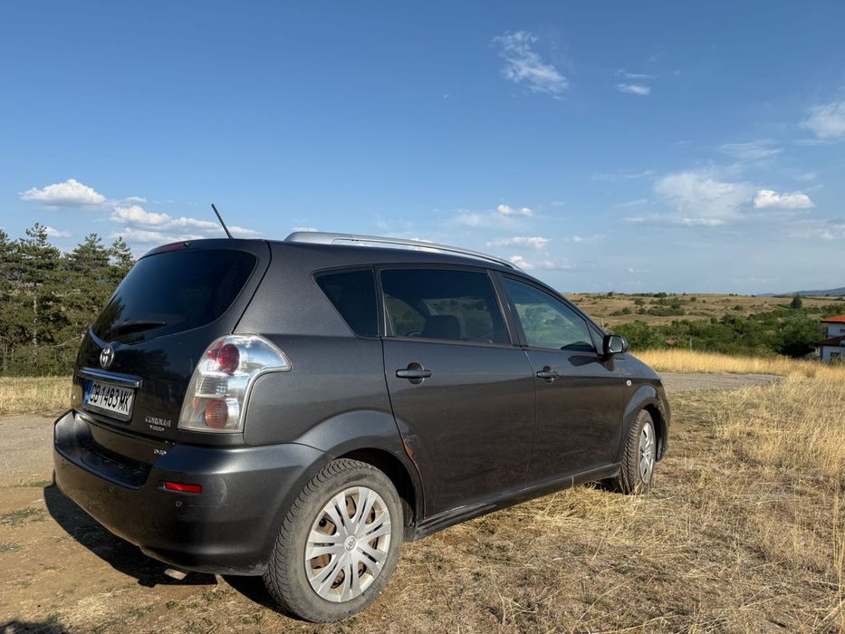 Здравейте продавам toyota verso Corolla 2.2d4d