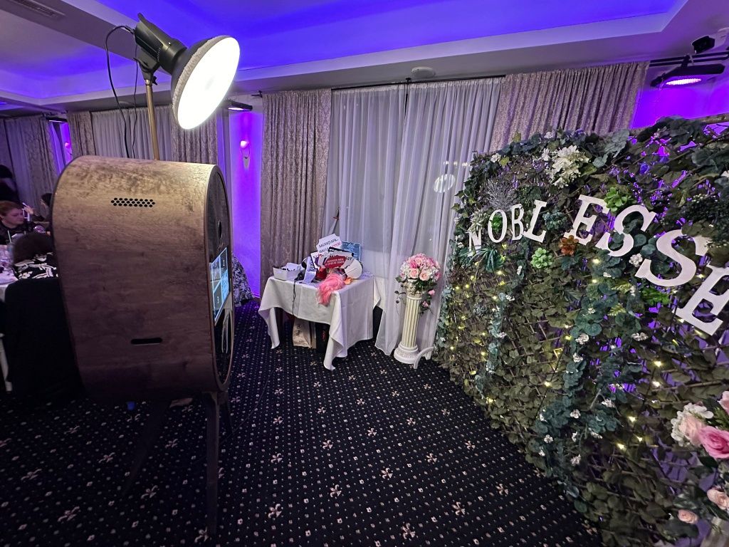 Inchiriere cabina foto/photobooth evenimente private