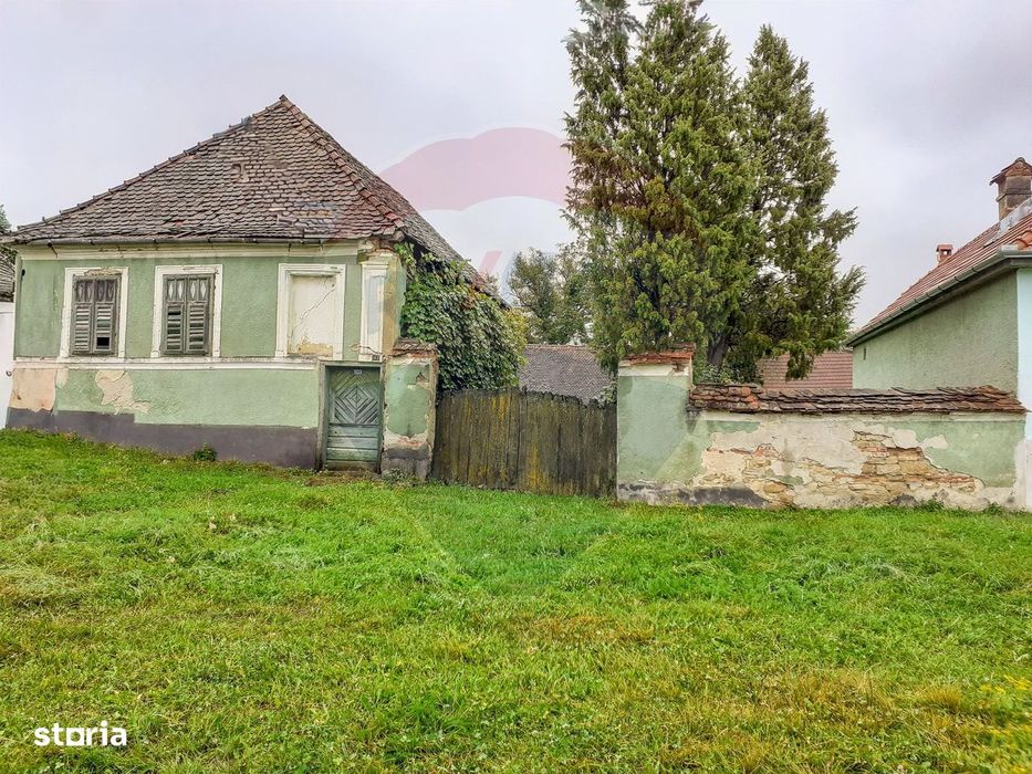 Casă săsească Transilvania - teren generos și potențial de extindere