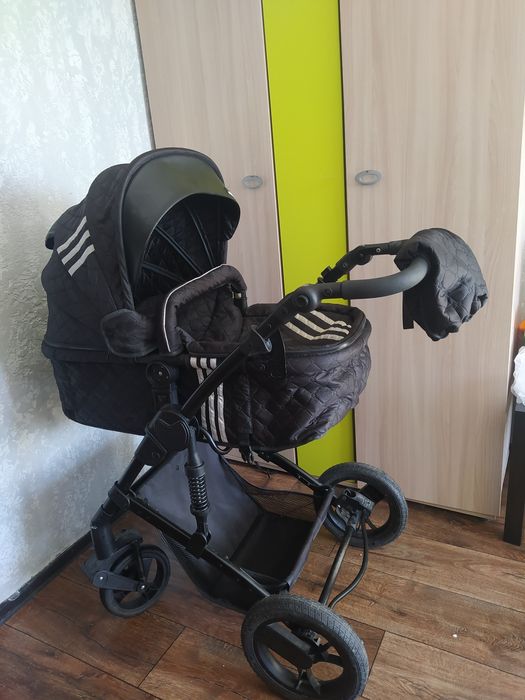 Продам коляску в отличном состоянии