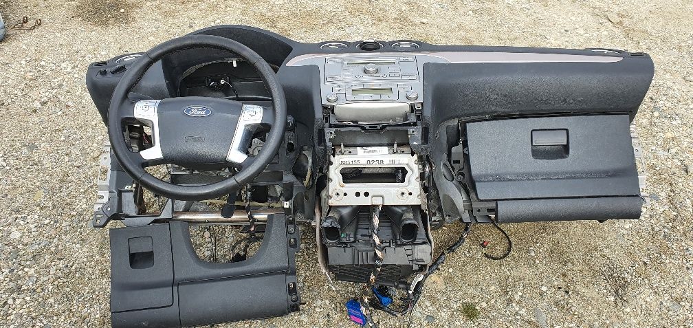 Planșă bord Ford S-max cu airbag /sistem aer condiționat /sistem audio