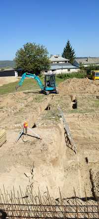 Miniexcavator de închiriat 4.2t pt săpături fundații demolări terasari