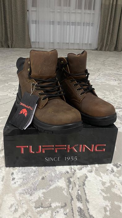 Продается спец обувь