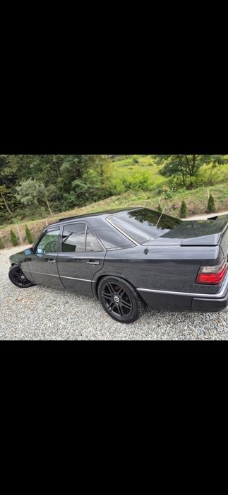 Vând Mercedes-Benz 220E Tip 124