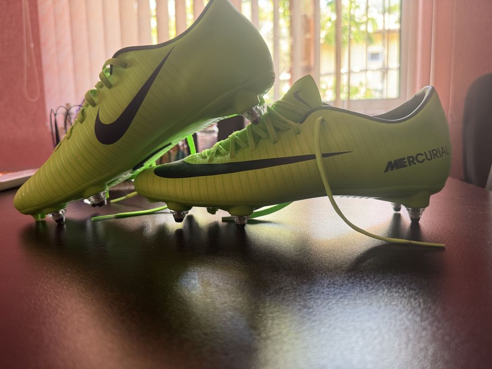 Бутонки Nike Mercurial
