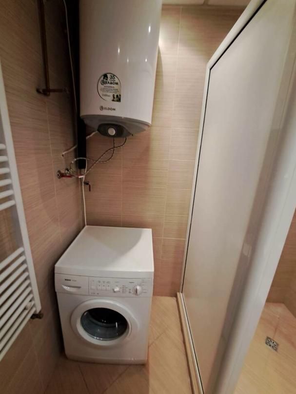 Дава се под наем Етаж от къща в Пловдив, Кършияка - 100 кв.м за 400 € - Снимка #4
