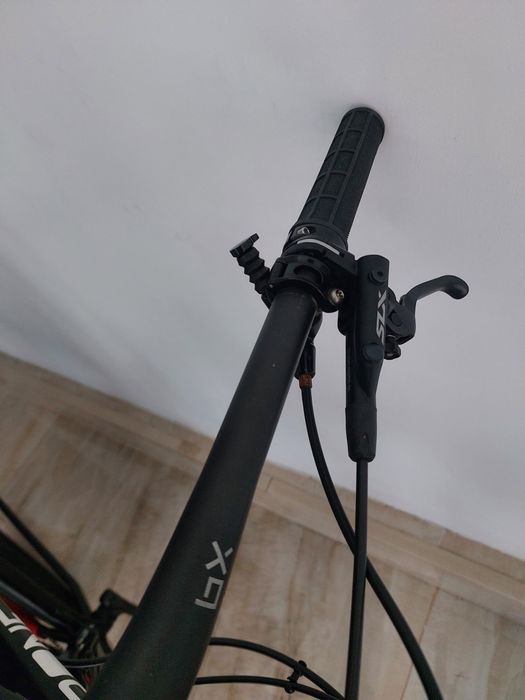 Vând bicicleta prone octane one