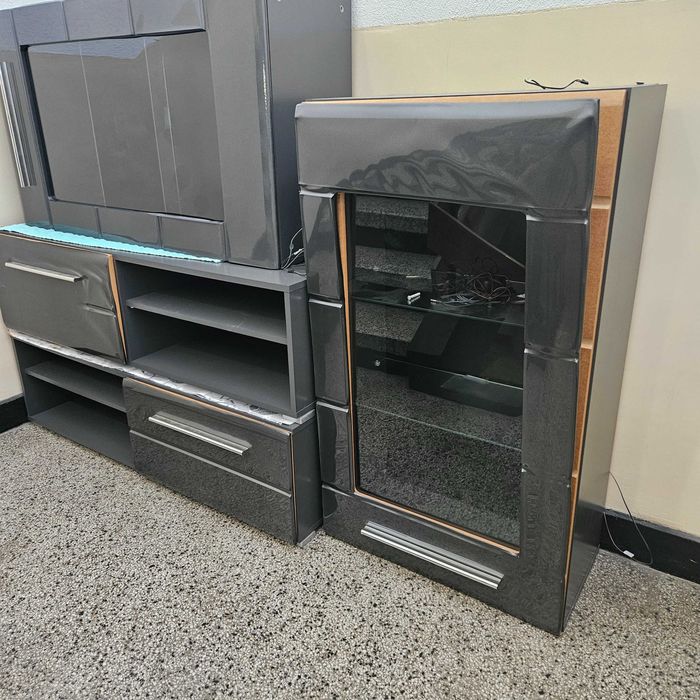 Продавам холна секция