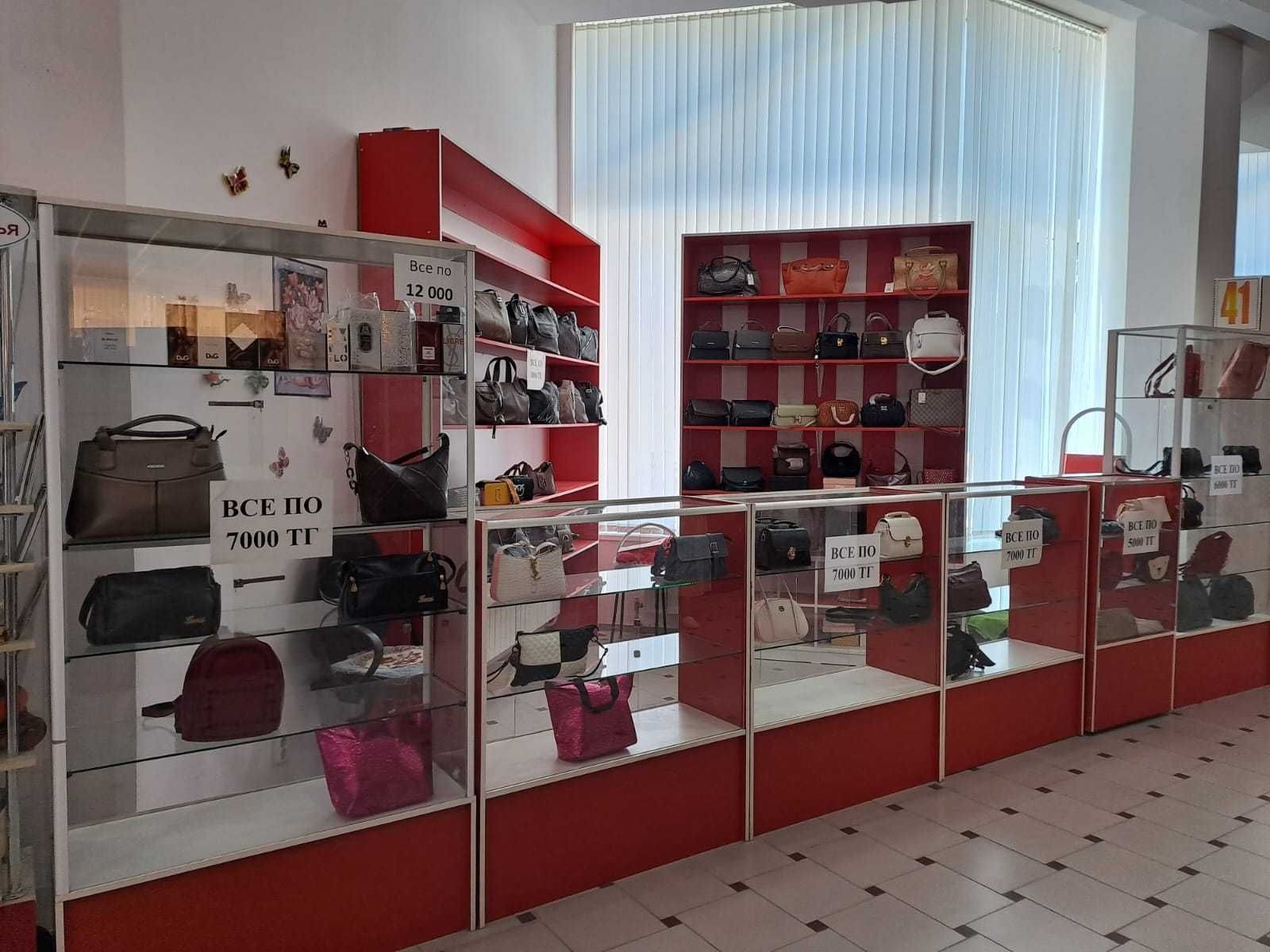 Продается коммерческое помещение в торговом доме "Ынтымак" в 11 мкр.