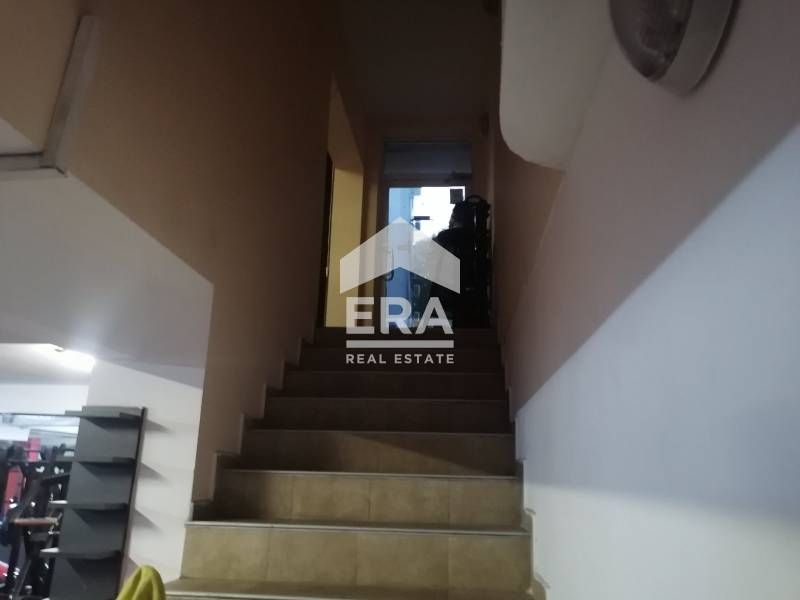 Дава се под наем  в Варна, Гръцка махала -  кв.м за 2500 € - Снимка #10