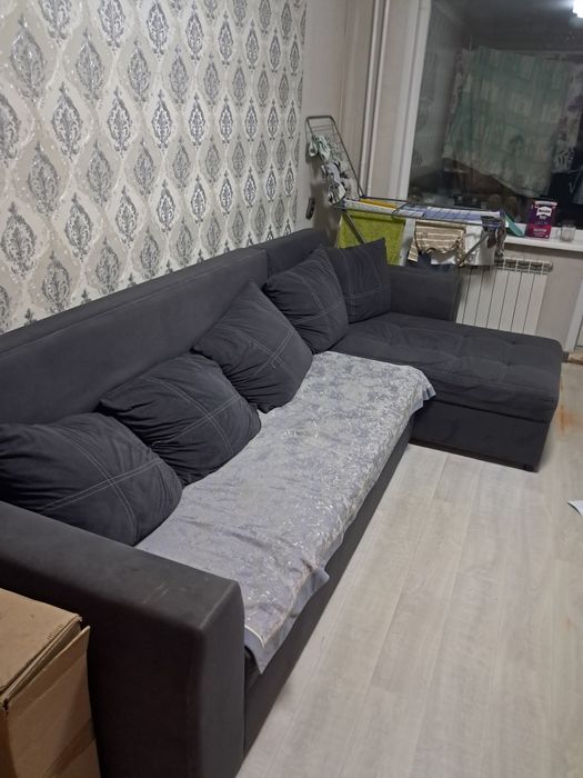 Диван угловой серый