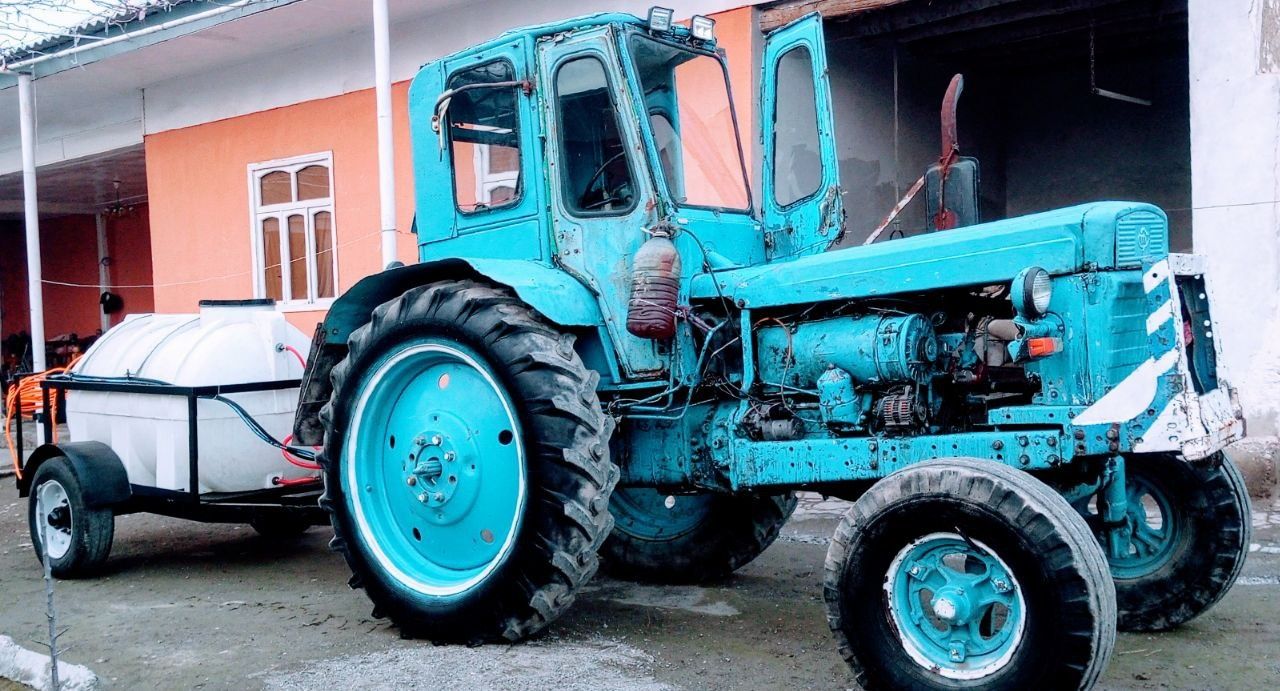 Traktor   T28            ʼ