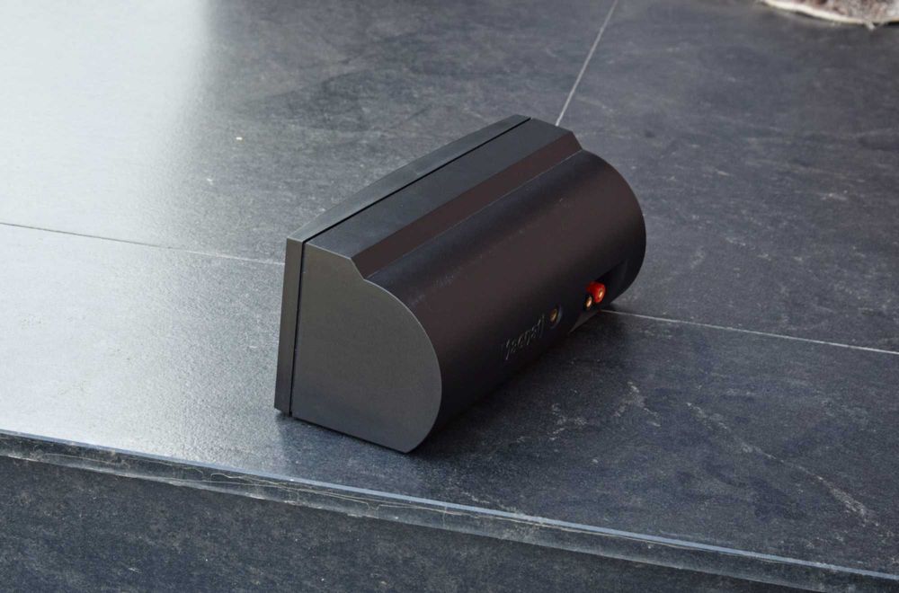 Boxa centru Magnat Integra Center