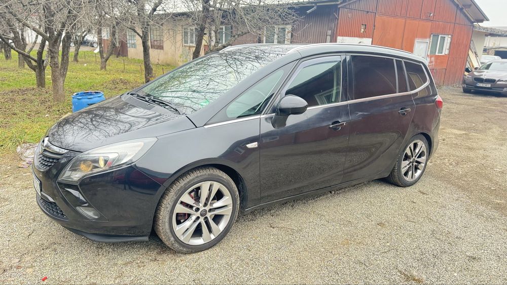 Opel zafira 2012 . 7 locuri