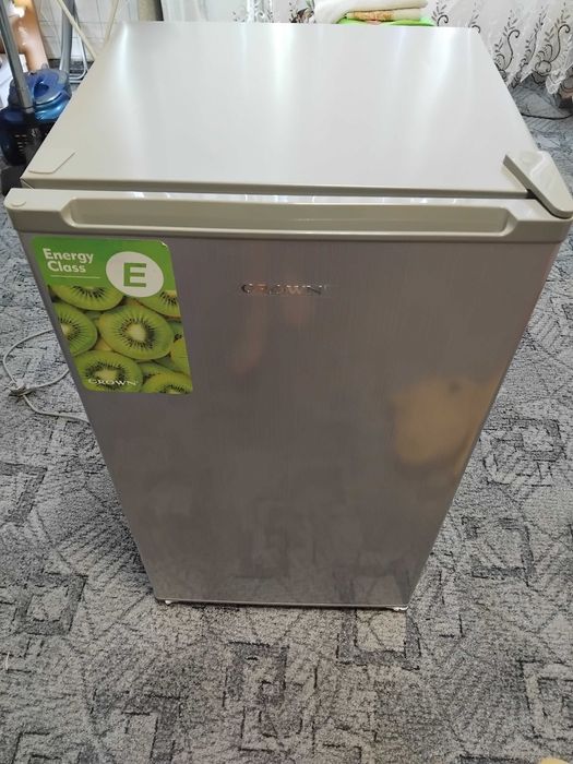 Хладилник crown 90L