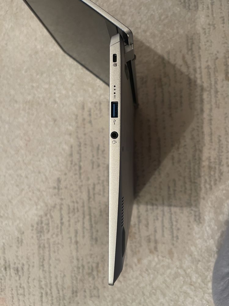 Ноутбук (ультрабук) Acer новый