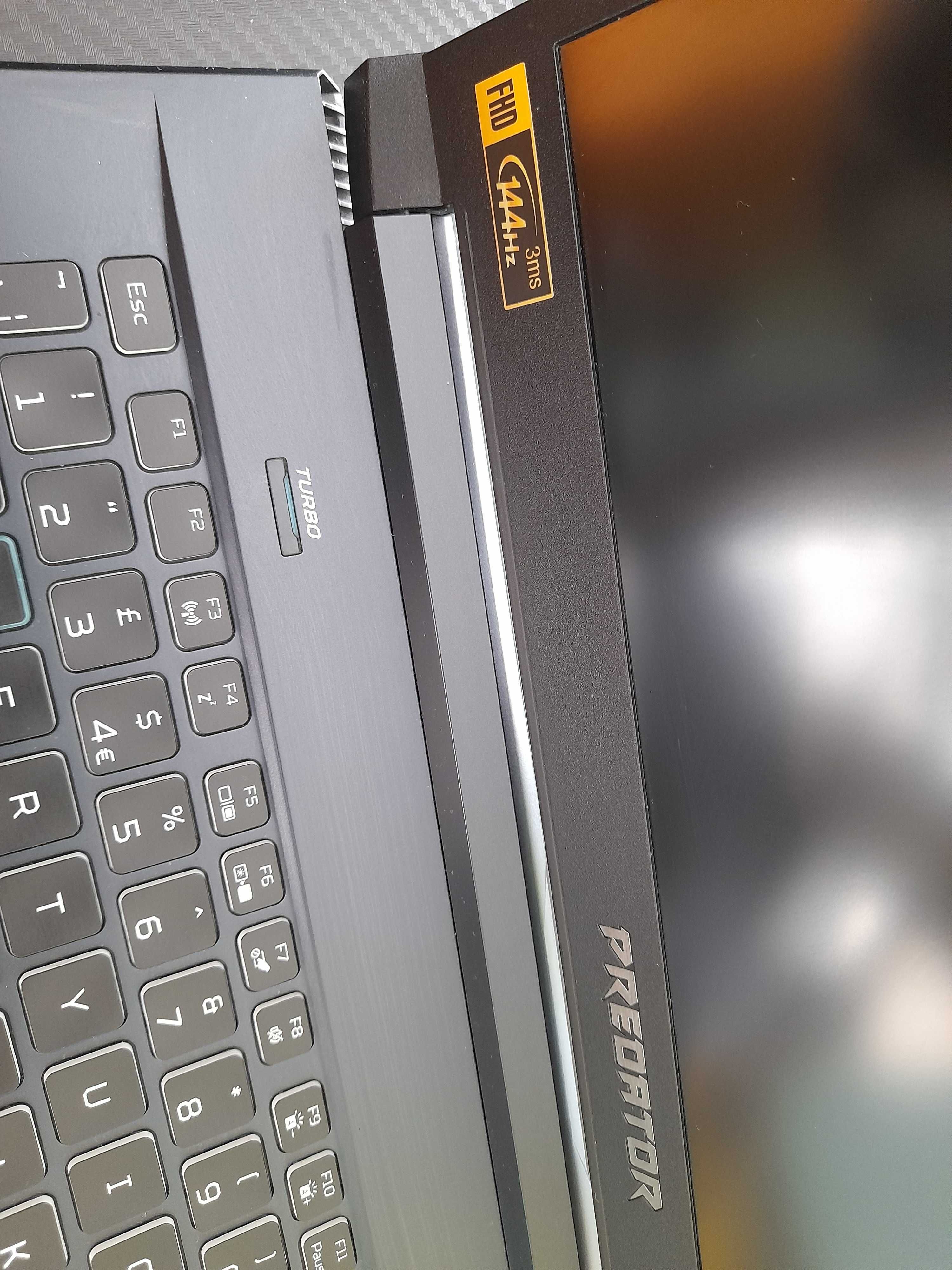 Acer Predator Helios 300 17.3" (ИЗГОРЯЛО ДЪНО)
