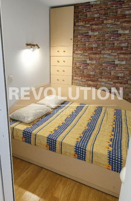 Дава се под наем Тристаен апартамент в Варна, ВИНС - 100 кв.м за 600 € - Снимка #3