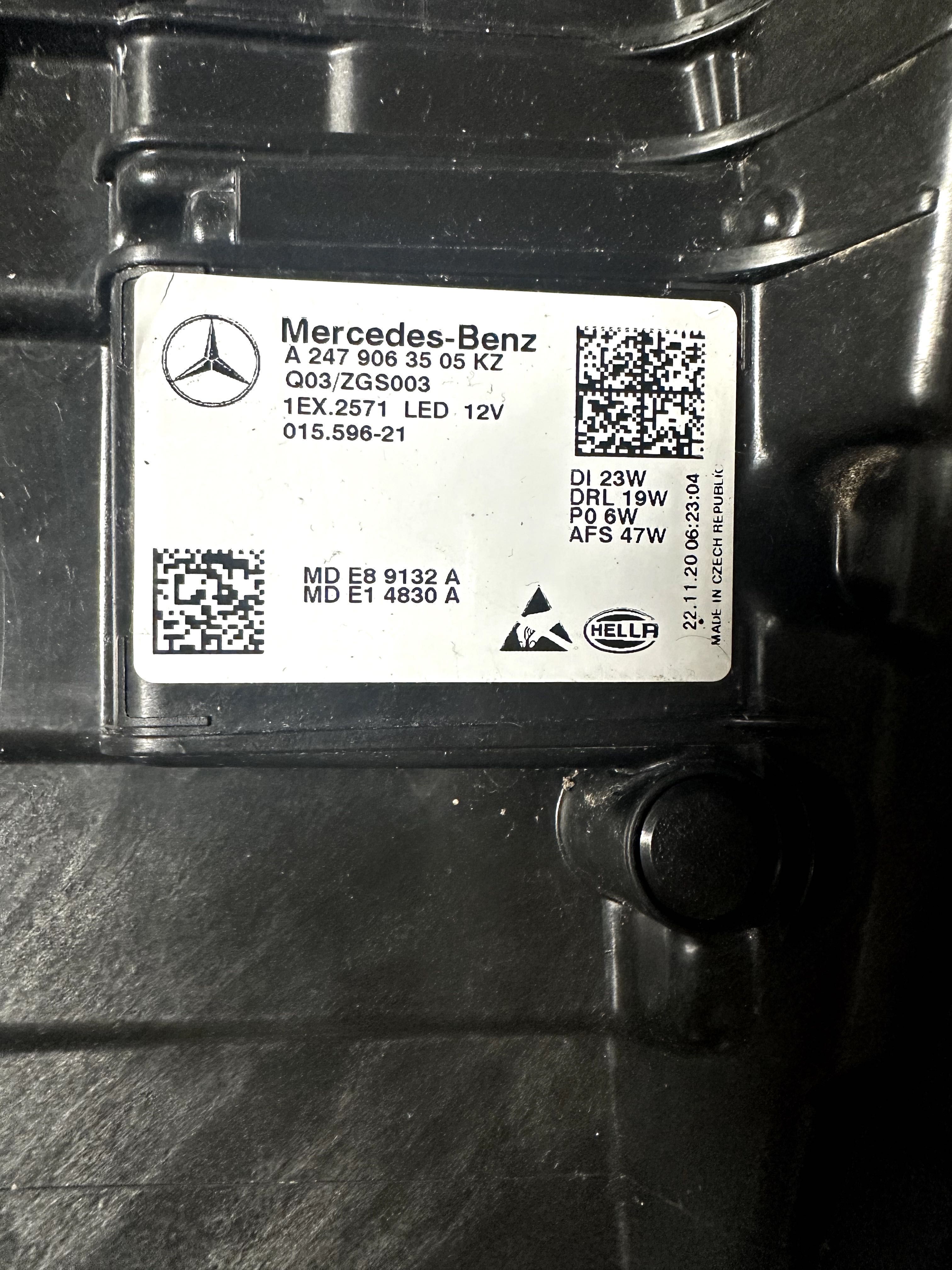 Ляв фар за Mercedes CLA W247 LED High Performance