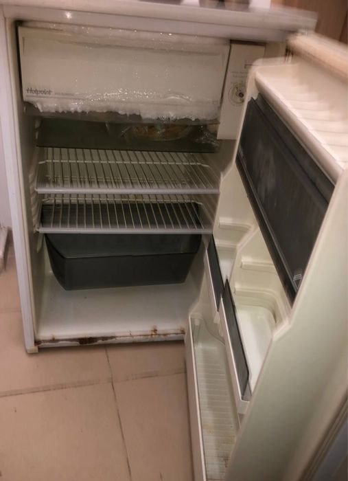 Хладилник Hotpoint