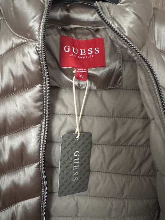 Дамско яке Guess -XS размер