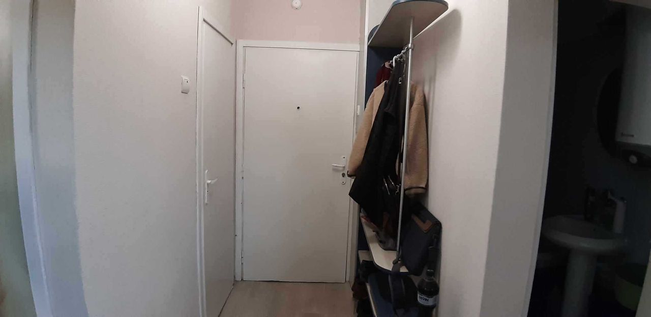 Продава се Тристаен апартамент в Търговище, Запад 1 - 73 кв.м за 1048 €/кв.м - Снимка #11