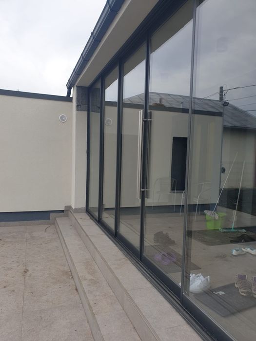 Sticlă glisantă cu sau fără rama securizat sau duplex inchideri terase