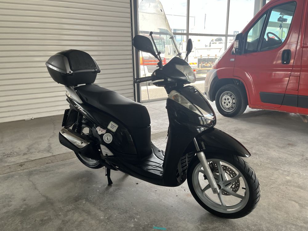 Honda sh300i Хонда 300инжекцион