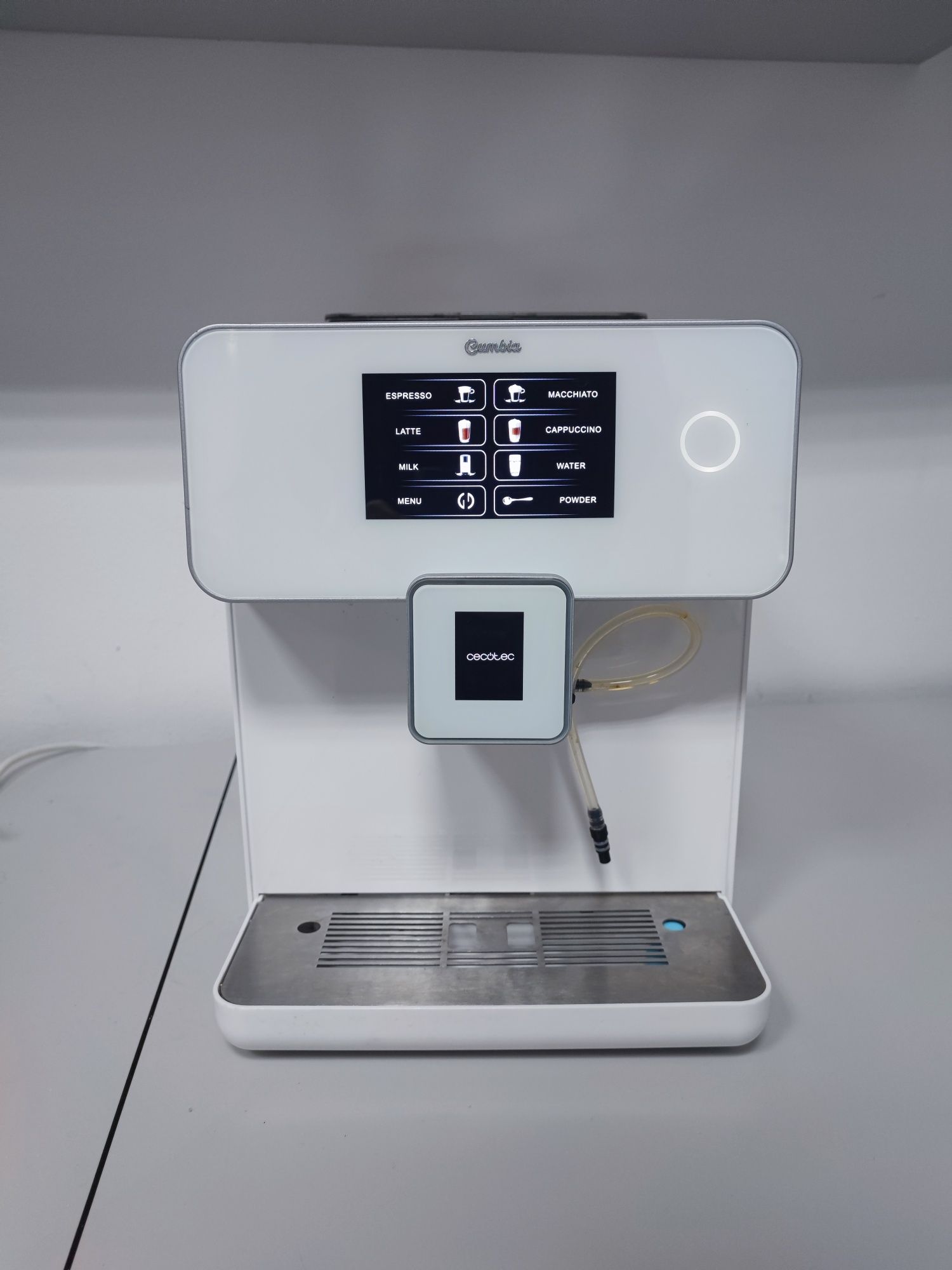 Espresor Cecotec Cumbia cu 300 de cafele si doua ecrane led ca NOU