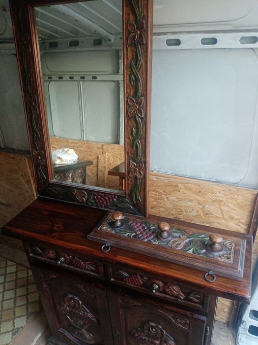 Cuier lemn masiv adus recent din Germania model deosebit și vechi