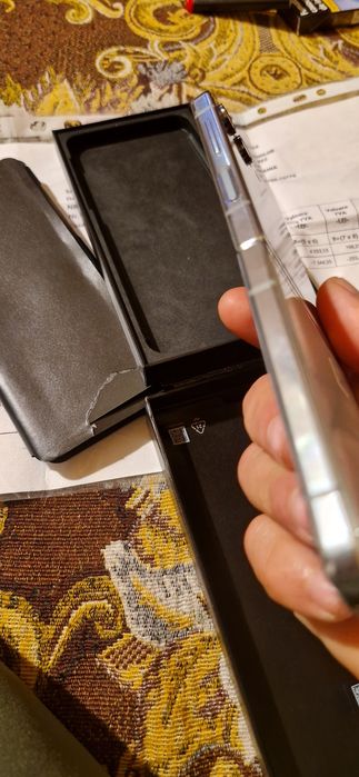 Samsung galaxy flip 5 este in garantie