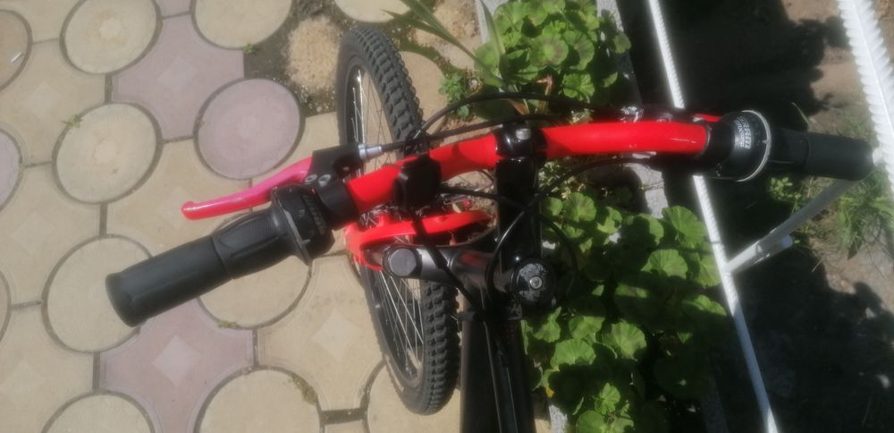 Vând bicicleta copii