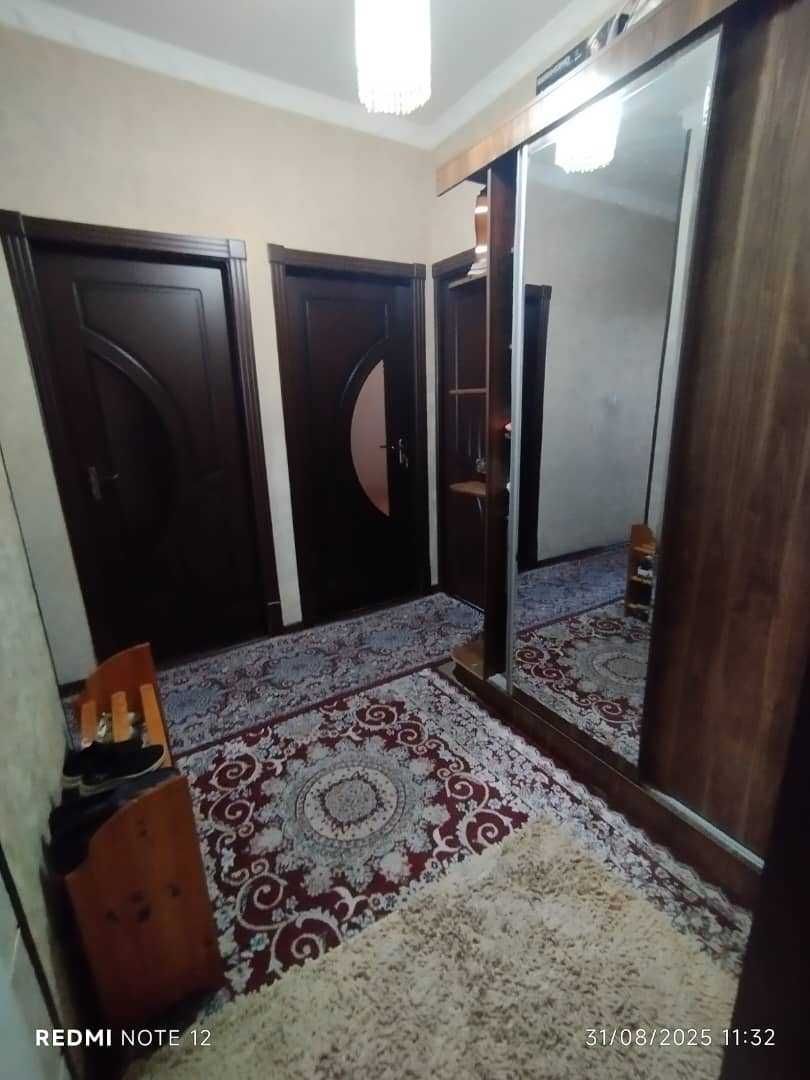 СРОЧНО!!! 3 хонали уй сотилади. Продается квартира