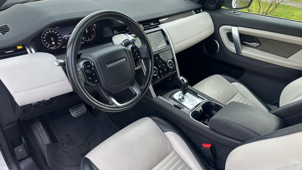 Land Rover Discovery 2020