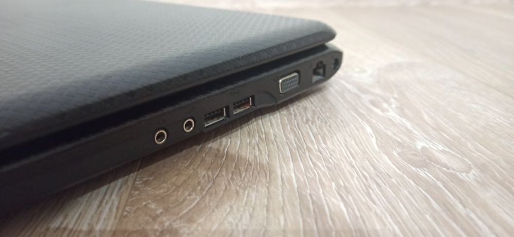 Лаптоп ASUS P50IJ
