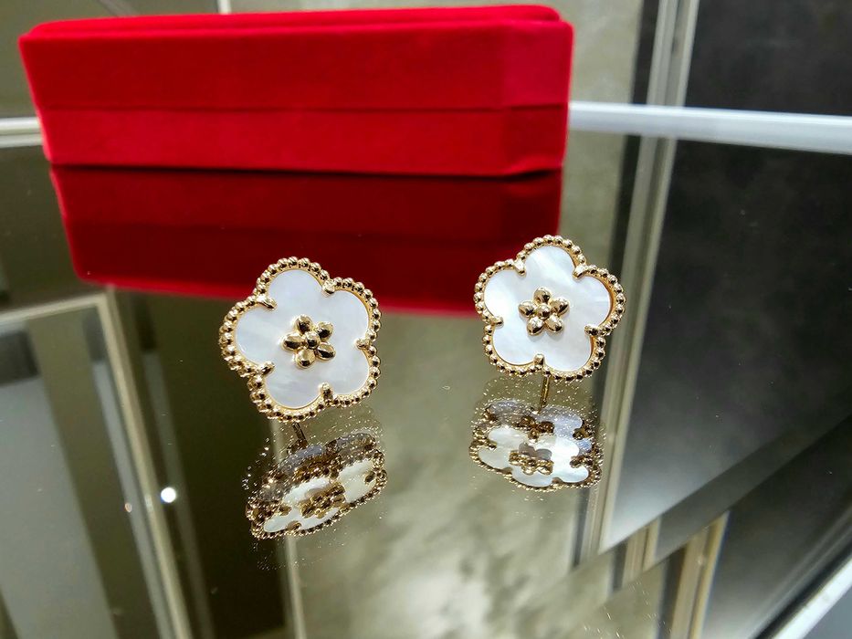 Van Cleef & Arpels VCA Rose Mother of Pearl Lucky Spring Дамски Обеци