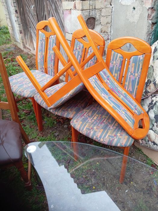 Scaune tapițate vechi