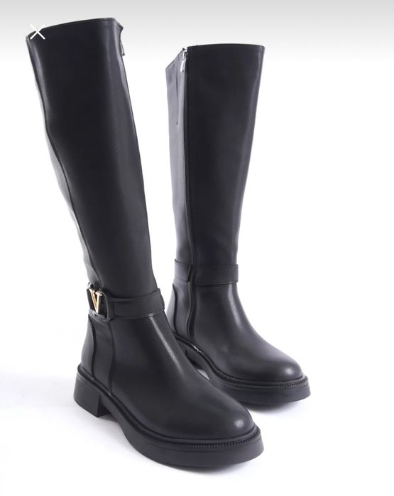 Дамски ботуши черни с нисък ток