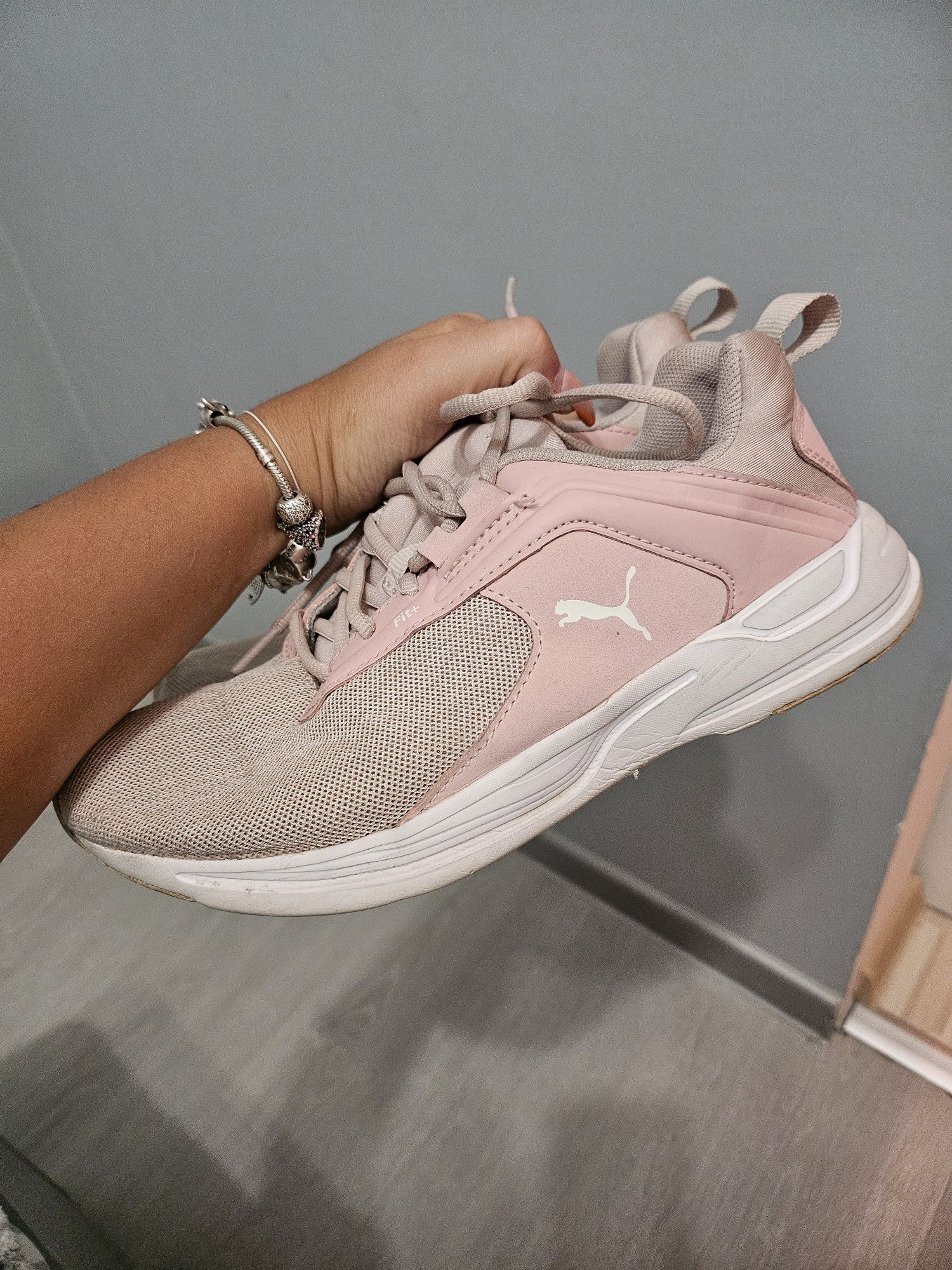 Дамски обувки Puma