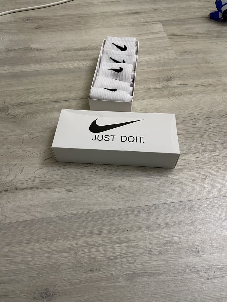 Средние носки Nike