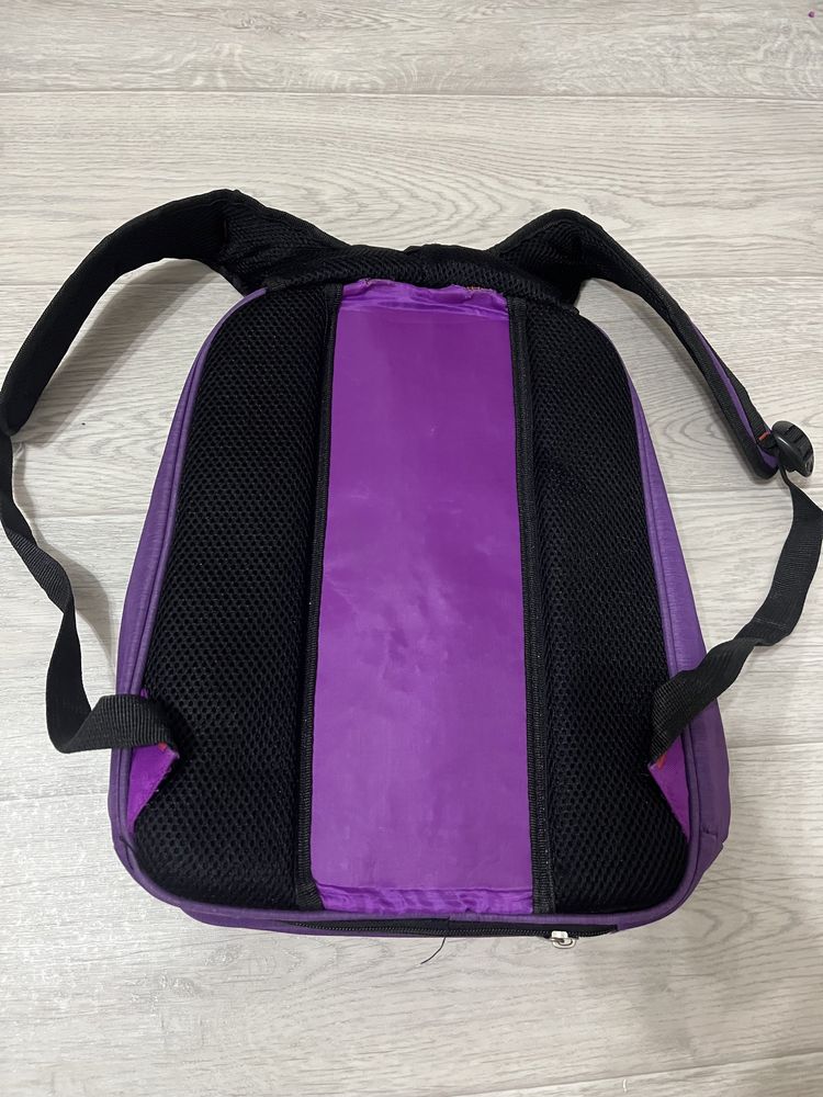 фиолетовый рюкзак