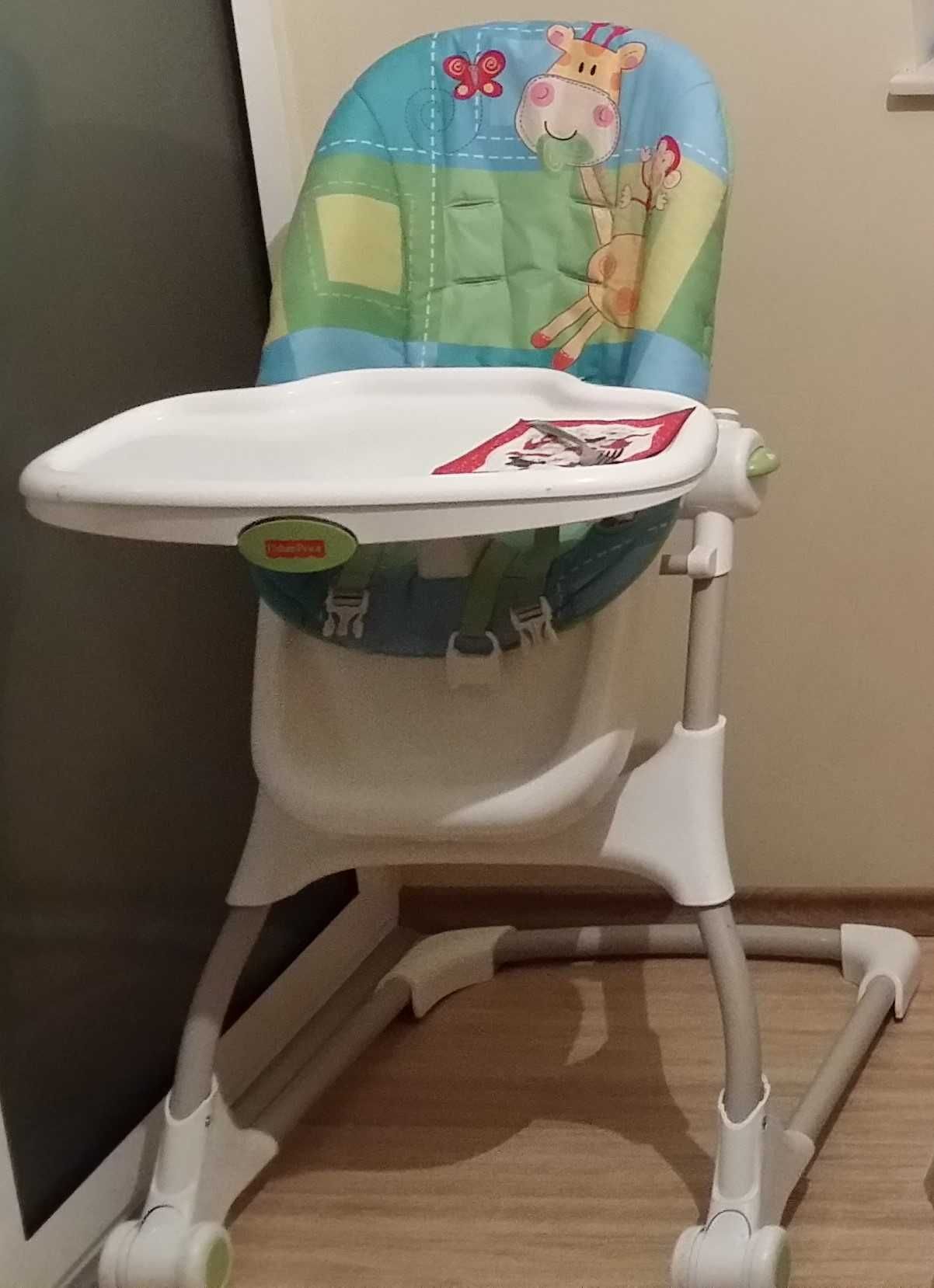 Детско столче за хранене Fisher Price.