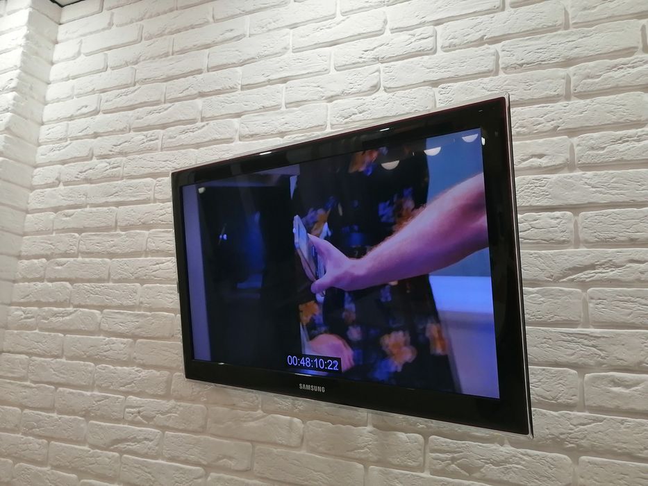 Телевизор Samsung б/у в хорошем состоянии