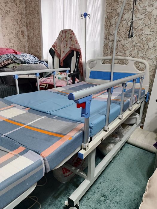 Медицинская кровать