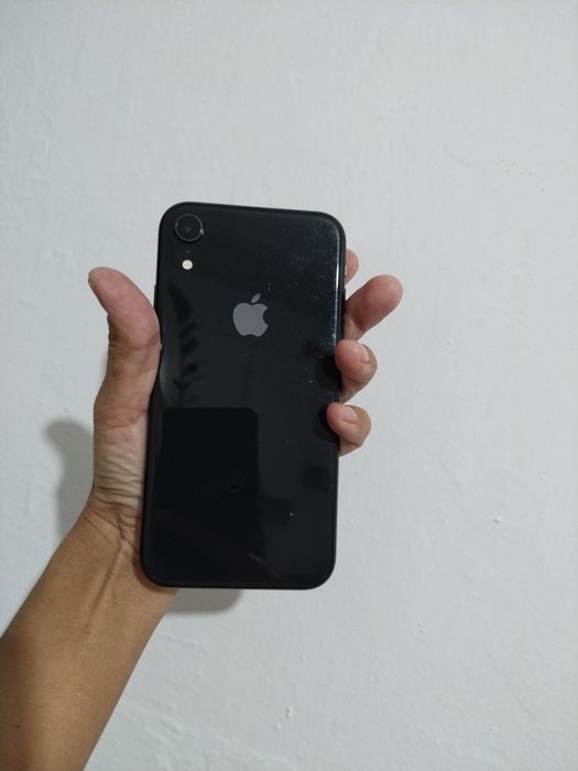 Айфон ХР /128 телефон