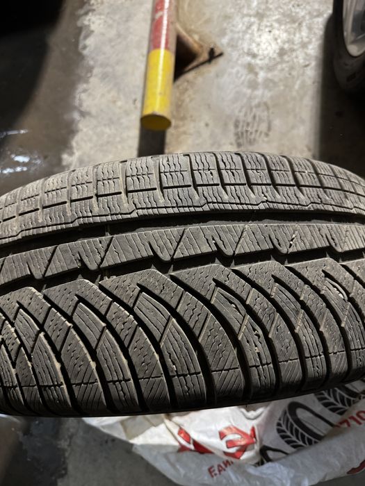 Зимние шины Michelin 245/45 R17