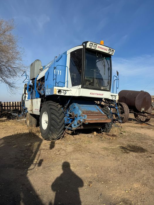 Продам Комбайн Енисей