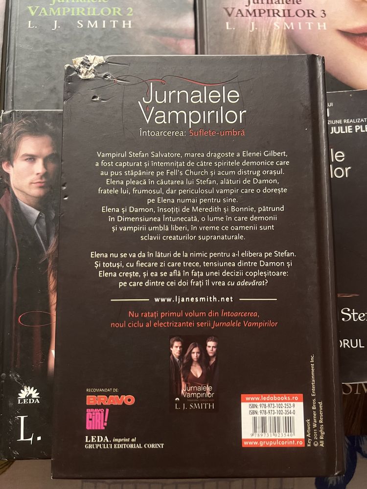 Seria intreaga Jurnelele Vampirilor